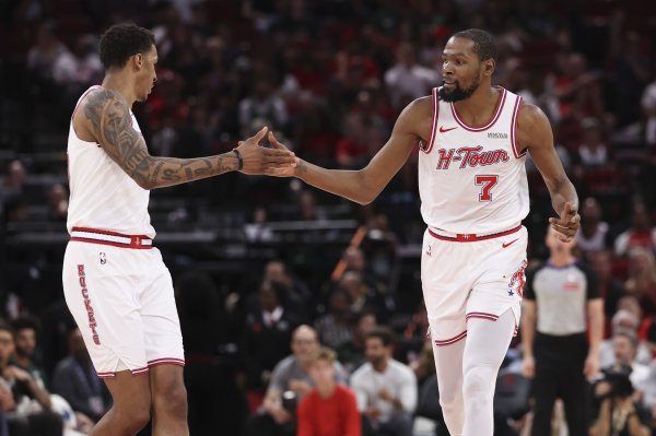 股票配资官网最新 KD谈输森林狼后开会：坦诚交流是好事 你不知道其他人在经历什么